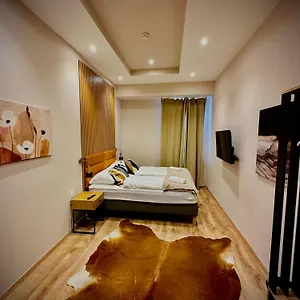Wiener Stadthalle Boutique - Ideal For Couples Apartment